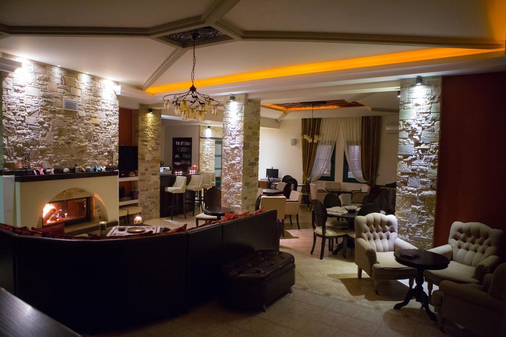 Evzin Hotel Loutraki  Exterior photo