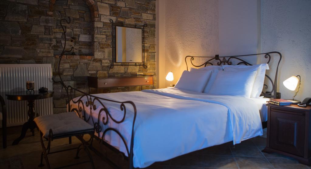Evzin Hotel Loutraki  Exterior photo